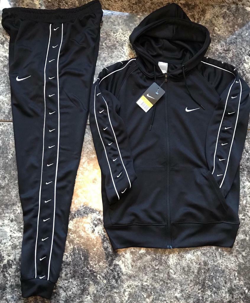 nike tracksuit outfit